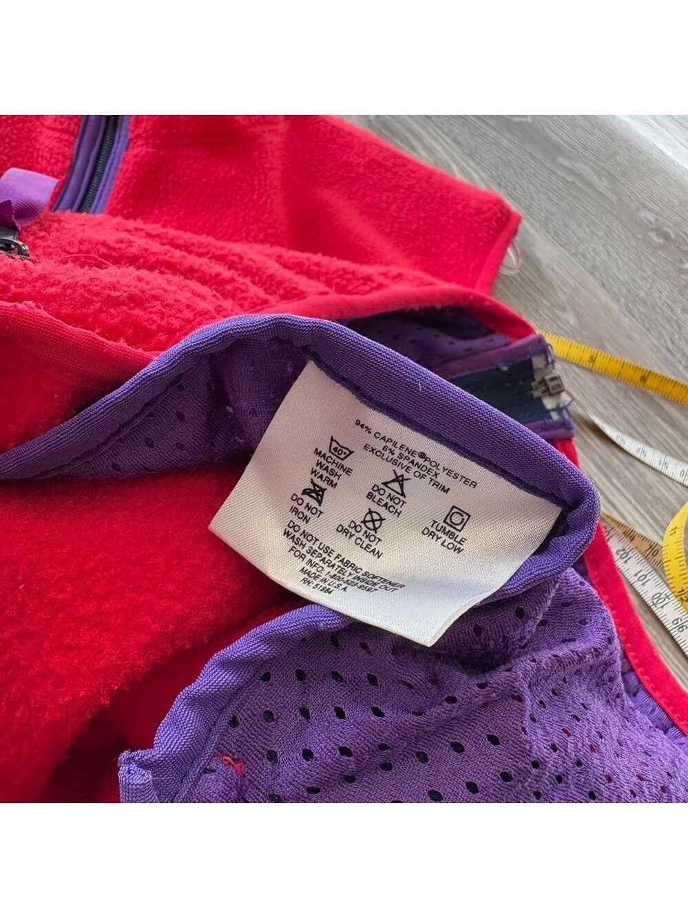 Patagonia Synchilla Red and Purple Fleece Vest Size XL - Picture 4 of 6